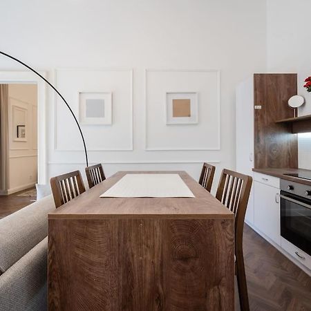 Stylish Apartment In The City Center Budapest Exterior foto